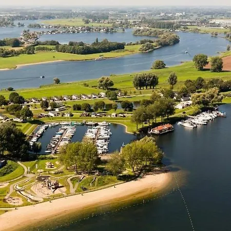 Luxury In A Quiet Park By Esmeer Holiday home