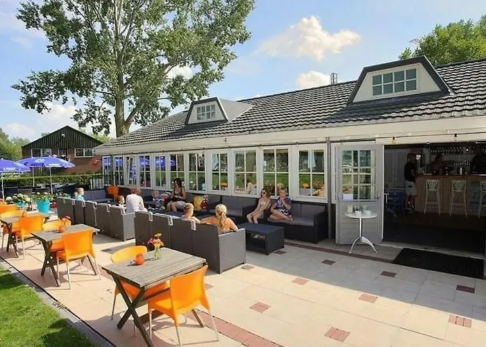 Luxury In A Quiet Park By Esmeer Сasa de vacaciones Aalst